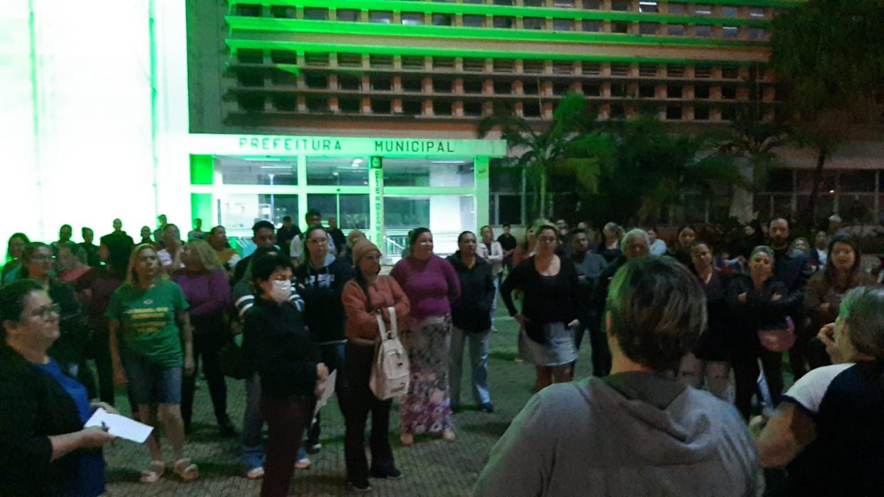 Foto 2 de 4 — ‘Perdas salariais acumulam mais de 16%’, diz Sismar após rejeitar contraproposta da Prefeitura